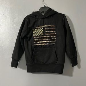 Toddler boys black mossy oak camo American flag hoody. Size 4T.